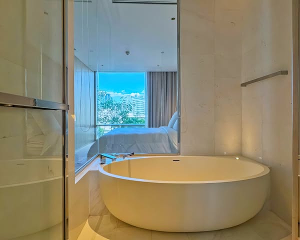 Luxury Two Bed Room Condo For Rent