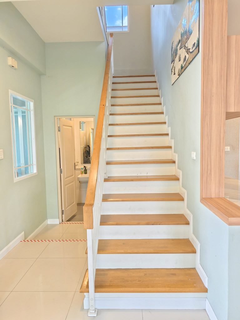 Two Storey Villa For Rent