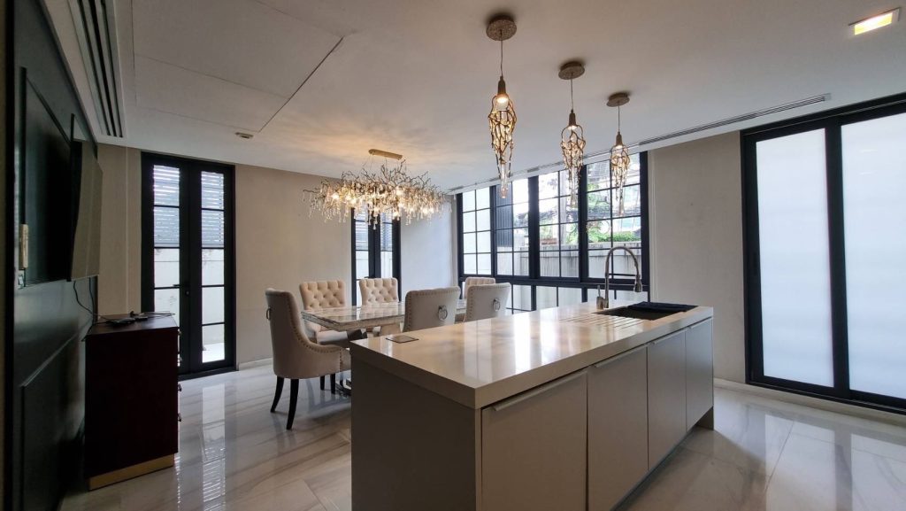 Beautiful Detached House For Sale