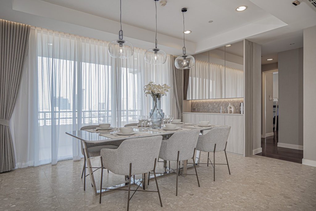 Large Three Bedroom Apartment For Sale