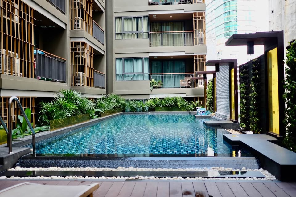 One Bedroom Condo For Rent