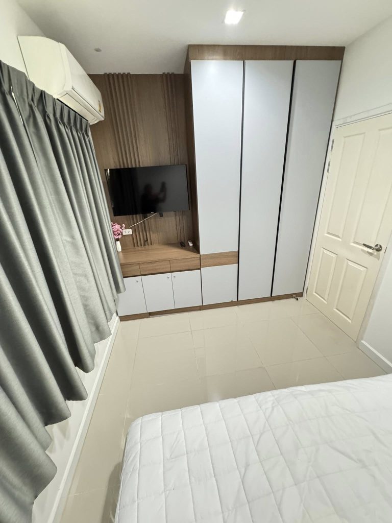 Detached House For Rent