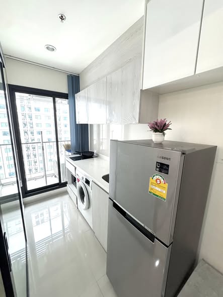 One Bedroom Condo For Rent
